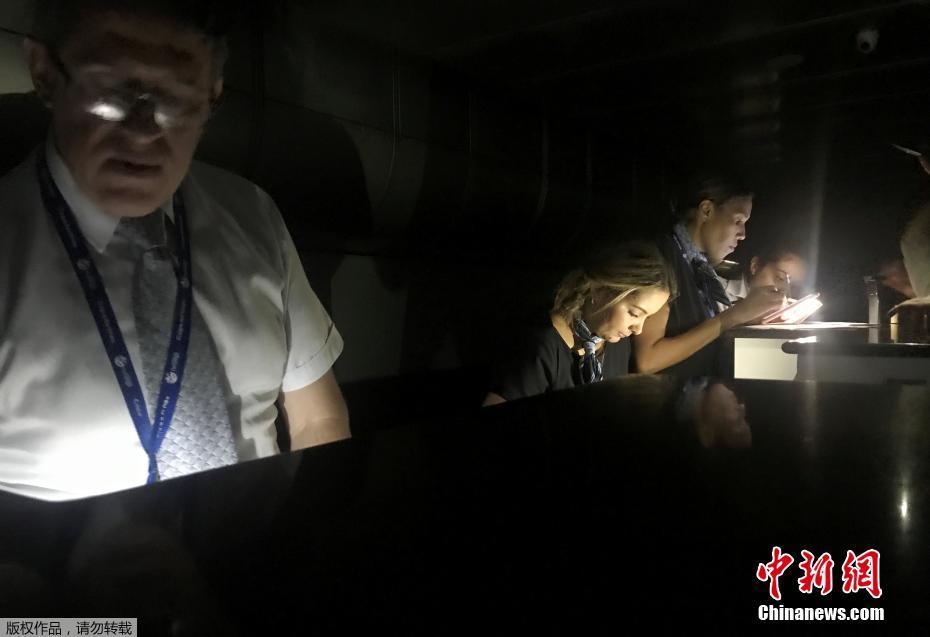 《三人行》by云間免費(fèi)閱讀