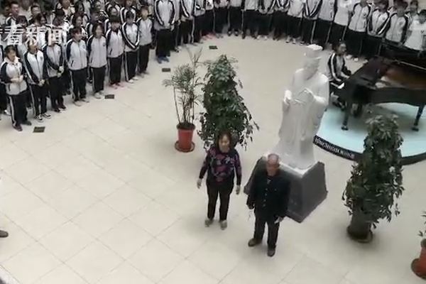 穿越正在洞房的兩兄弟小說