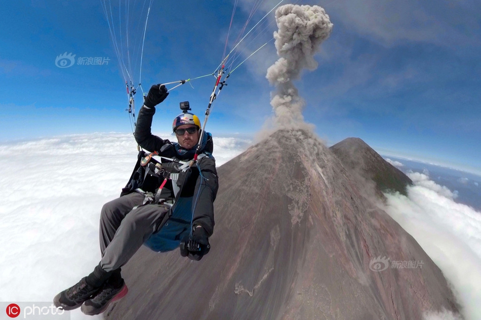 總裁開(kāi)會(huì)上女主