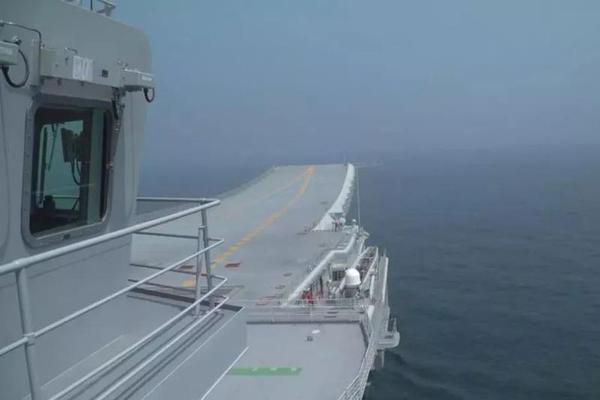 一絲不茍by一件馬甲免費(fèi)閱讀