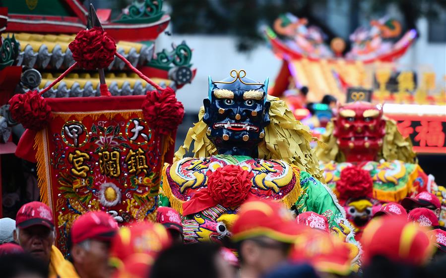 霸道總裁的女子學(xué)院下載