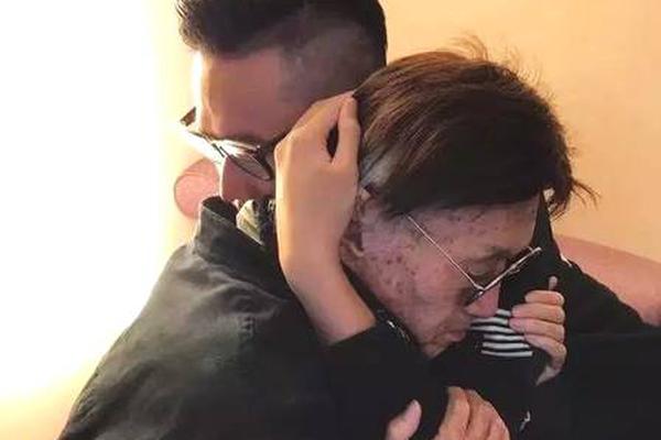 霸道總裁買一送一免費(fèi)閱讀全文