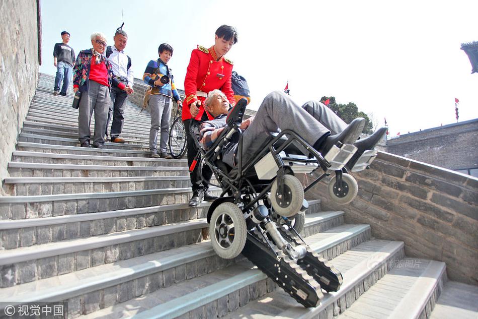 《全息游戲里的萬人迷npc》