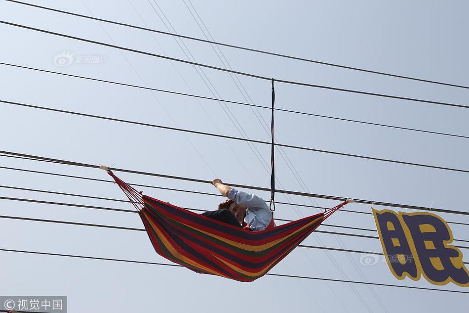 (快穿/總攻)在荒誕童話里當萬人迷_