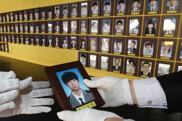 逐月傳說(shuō)筆趣閣